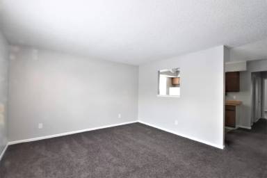 Main picture of 8603-8609 Holmes Rd