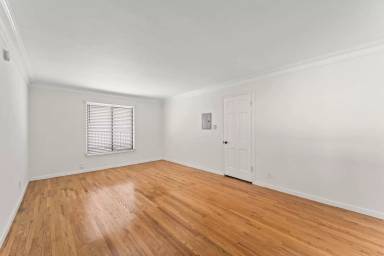 Main picture of 1444 S Beverly Dr