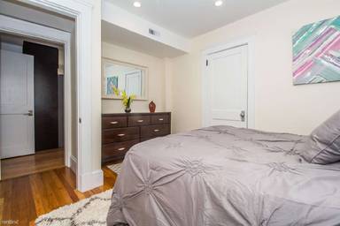 Main picture of 28 Clay St