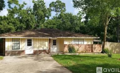 Main picture of 323 Kings Port St