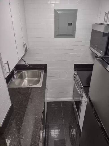 Main picture of 12 W 55th St