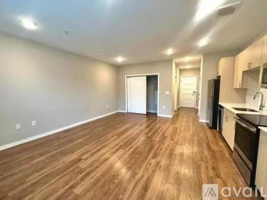 Main picture of 1 West Dr