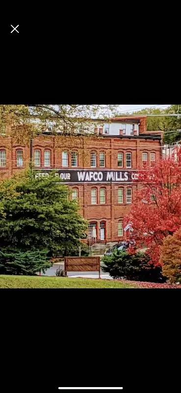 Main picture of 801 W McGee St