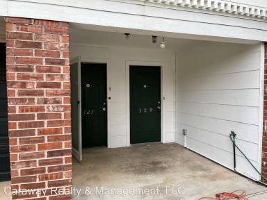 Main picture of 2138 Airline Dr