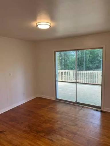 Main picture of 641 26th Ave NW