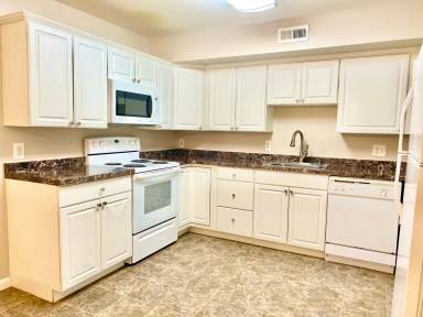 Main picture of 17405 Pipers Way
