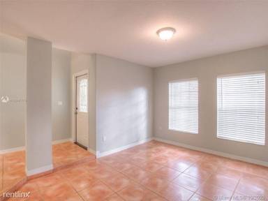 Main picture of 10484 SW 161st Pl