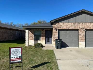 Main picture of 1203 Wales Dr