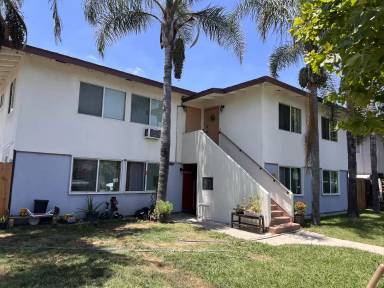 Main picture of 2516 S Baker St