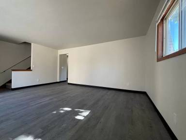 Main picture of 1227 E Walnut St