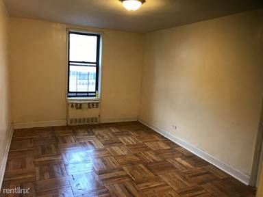 Main picture of 950 Rutland Road
