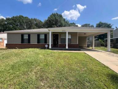 Main picture of 3712 Firethorne Dr