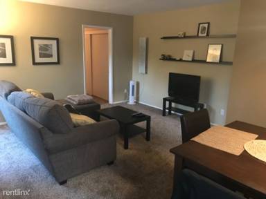 Main picture of 7956 Mission Center Ct