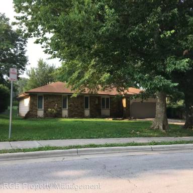 Main picture of 3050 E Greeley St