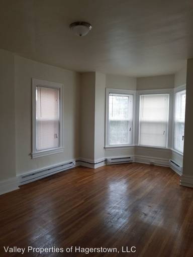 Main picture of 503 W Washington St