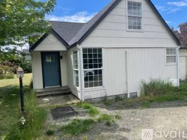 Main picture of 420 Clover Ridge Rd NE