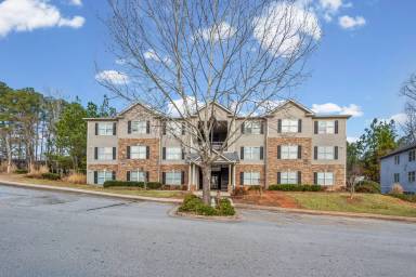Main picture of 1202 Fairington Club Dr