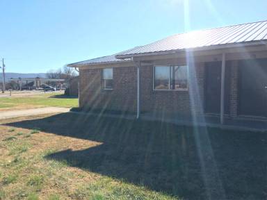 Main picture of 299 Kelli Ave