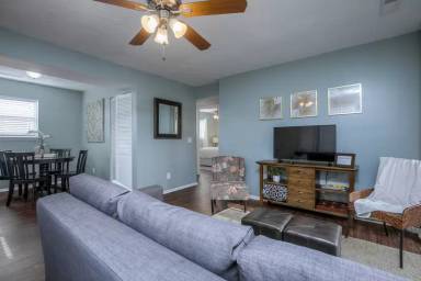 Main picture of 4115 Warwick Blvd