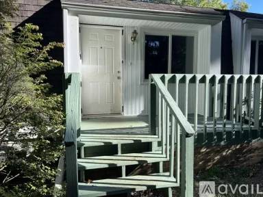 Main picture of 127 Whispering Oaks Ln
