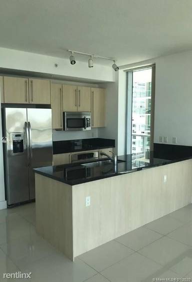 Main picture of Axis on Brickell