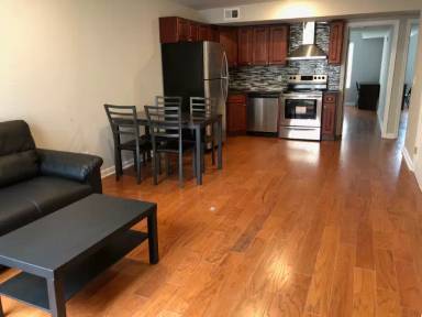 Main picture of 622 S 42nd St