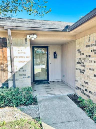 Main picture of 8517 Hightower Dr