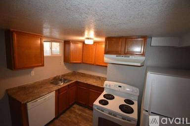 Main picture of 370 S Bryant St