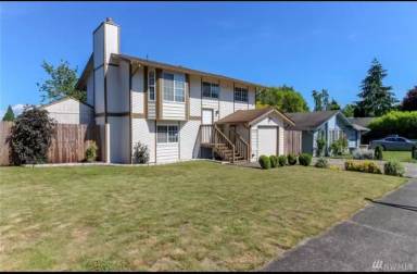 Main picture of 3207 54th Ave NE