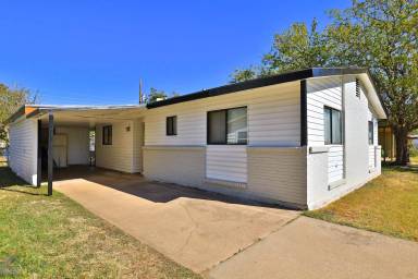 Main picture of 2702 Bennett Dr