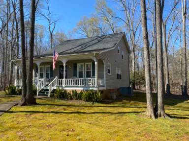 Main picture of 3713 Spring Dr