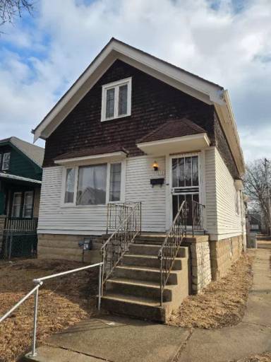 Main picture of 3122 N 42nd St
