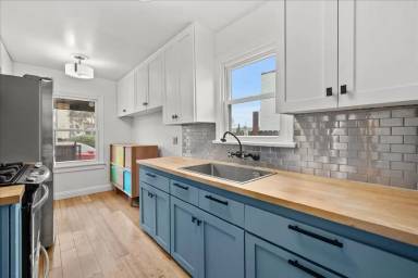 Main picture of 412 W 98th St