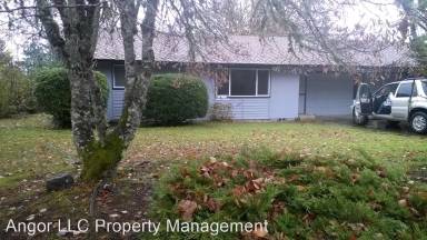 Main picture of 2323 SW Elmwood Dr