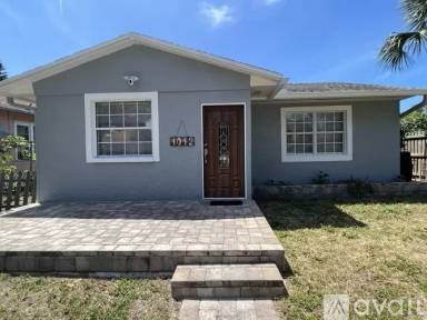Main picture of 4042 2nd Ave S