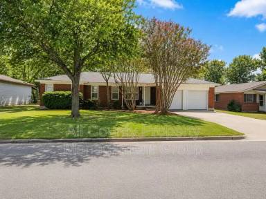 Main picture of 5016 Sabelle Ln