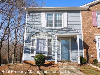 Main picture of 905 Shelby Dr