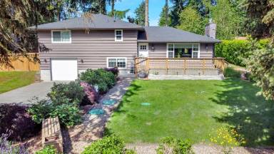 Main picture of 2526 112th Ave E