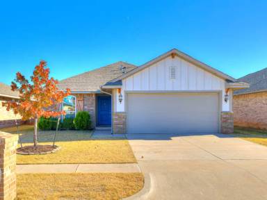Main picture of 3012 NW 184th Ter
