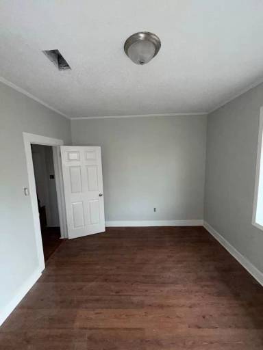 Main picture of 3146 Washington Ave