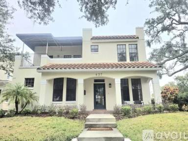 Main picture of 637 Hillcrest St
