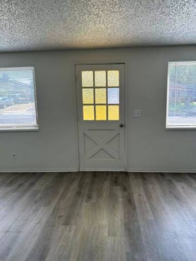 Main picture of 912 Olympic Ave