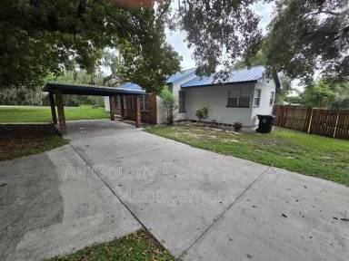 Main picture of 303 S Palm Ave