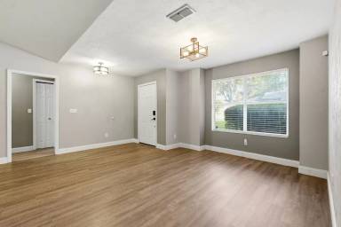 Main picture of 11238 NW 35th Ave