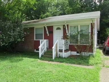 Main picture of 1321 W 41st St