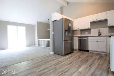 Main picture of 8720 S 143rd St