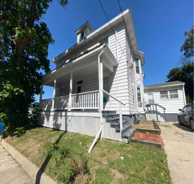 Main picture of 207 W Wood St