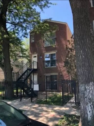 Main picture of 1516 S Komensky Ave
