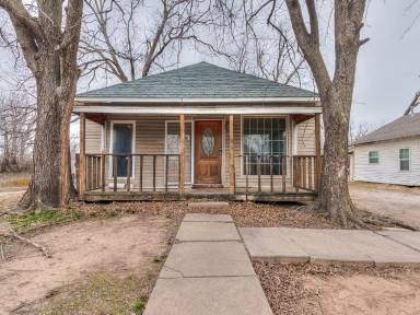Main picture of 118 S Miles Ave