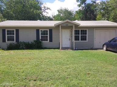 Main picture of 817 Collin Dr
